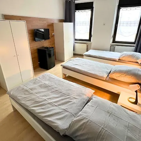 4rent - Monteurzimmer Guest house Worms