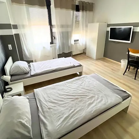 4rent - Monteurzimmer Guest house *
